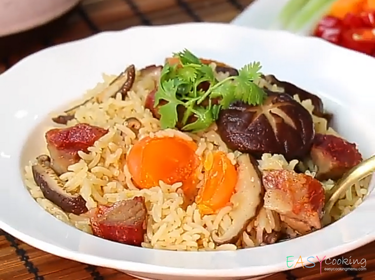 ข้าวอบเห็ดหอมไข่แดงเค็ม