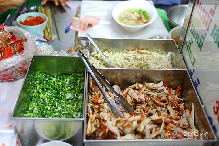 ร้านเจ้ตุ่ม บะหมี่ เกี๊ยว ปู หมูแดง หมูหวาน4.jpg