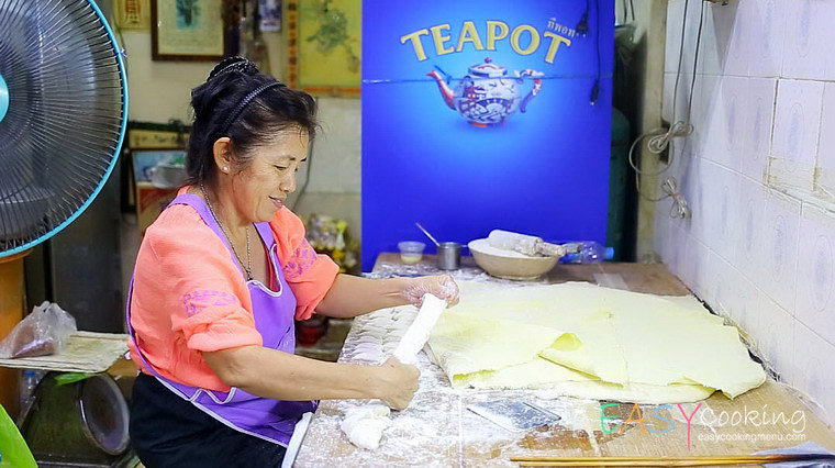 ปาท่องโก๋เสวย