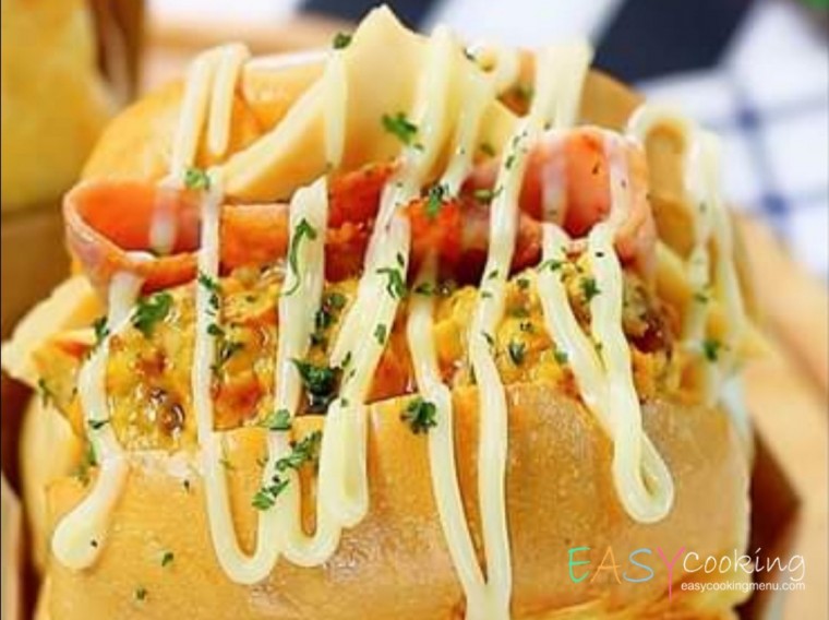 โทสต์กะเพราไข่นุ่ม