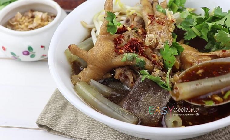 ก๋วยจั๊บไก่ตุ๋น