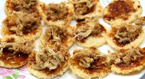 ข้าวตังหน้าหมูหยอง