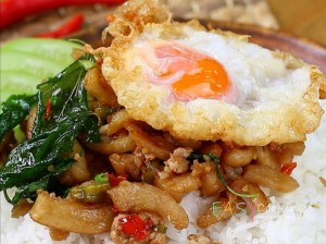 ผัดกะเพรากากหมู