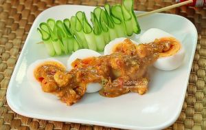 ไข่ต้มซอสพริกเผา