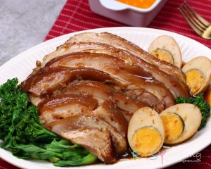 ขาหมูพะโล้