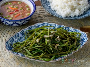 ผัดผักบุ้งไทย น้ำพริกกะปิ