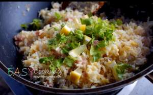 ข้าวผัดแหนม