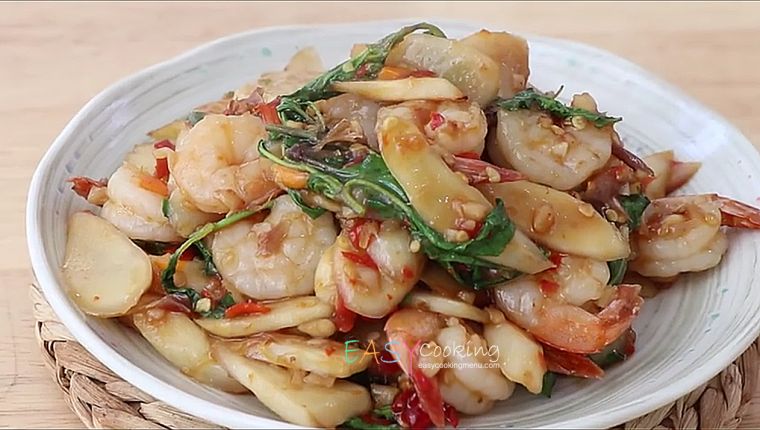 กะเพราขิงอ่อนใส่กุ้ง