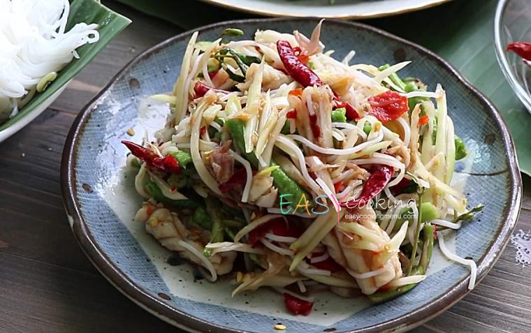 ตำมั่ว (ปลาหมึก-ผักกระเฉด-ขนมจีน)