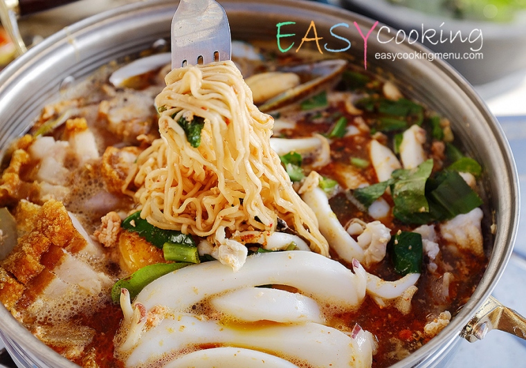 มาม่าโอ้โห  ทำเองก็ได้ ขี้เกียจไปต่อแถว