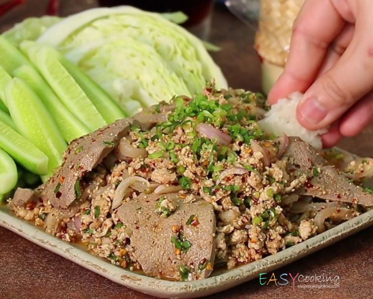 ลาบหมูสูตรร้อยเอ็ด