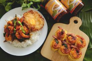 ผัดกะเพรากุ้งไข่ดาว