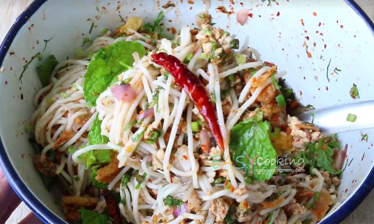 ลาบข้าวปุ้น