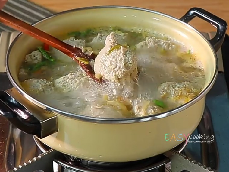 เกี่ยมฉ่ายบ๊วยดองหมูก้อน