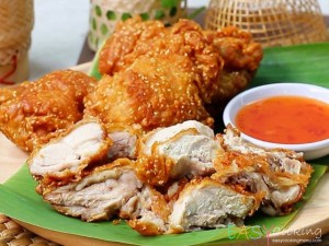 สะโพกไก่นุ่มทอดน้ำปลา